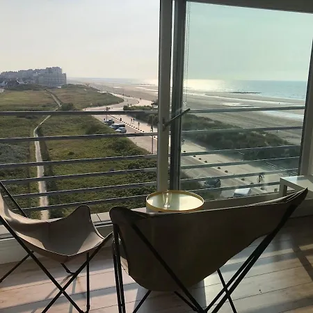 With A View Apartment *